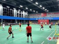 全民参与，羽毛球比赛让忻州这个社区热闹起来