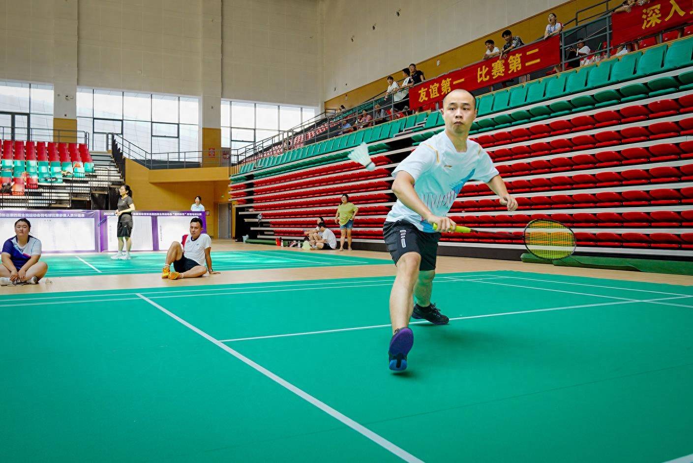 谁“羽”争锋！新县第四届全民运动会羽毛球赛火热开赛