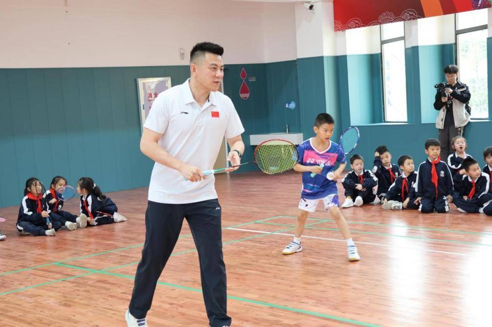中国·荆州2024全国历史文化名城羽毛球邀请赛举行