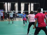 忻府区举办第一届羽毛球团体邀请赛