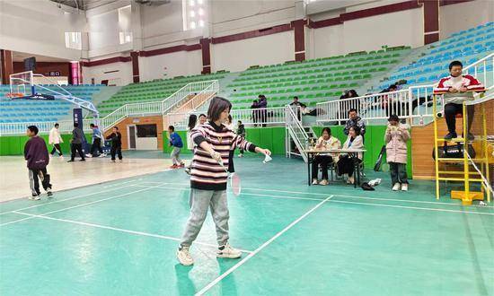 巴州青少年羽毛球锦标赛若羌县选拔赛落幕