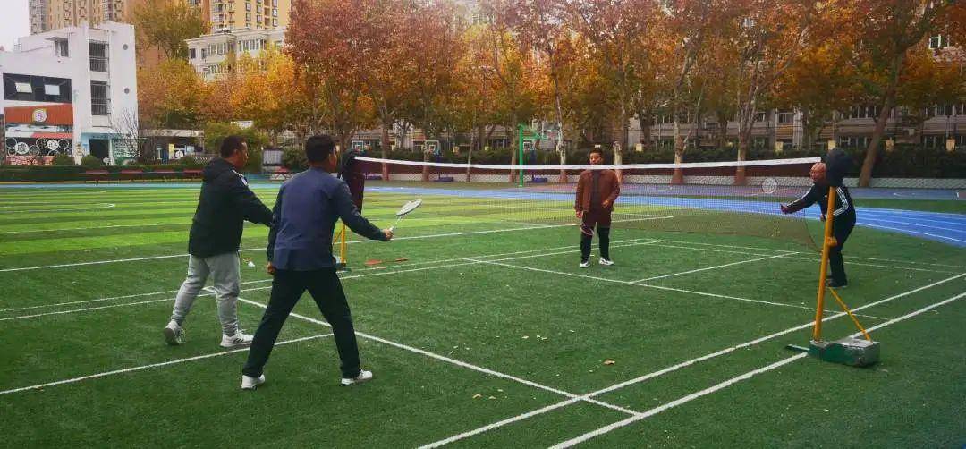 灞桥区东城二小教育集团2023年教职工羽毛球比赛圆满落幕