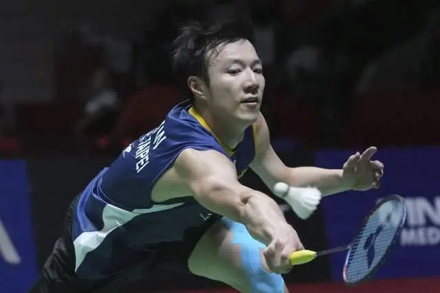 超越林丹？羽毛球世界第一被中国球员横扫爆冷淘汰，奥运夺冠难了