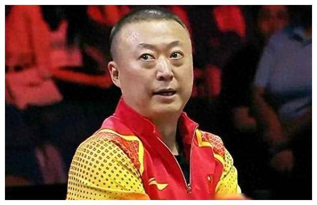 奥运羽毛球赛：国乒名将陈梦惊现暗礁，竟与韩国选手大秀激辩。